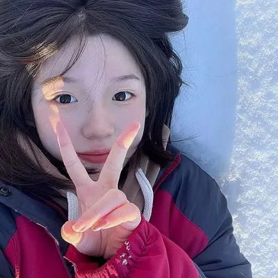 看见弹幕后，死对头被我钓成翘嘴